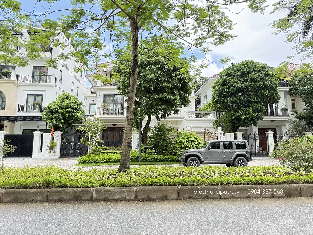 Bán biệt thự Ciputra khu C2, song lập 198m2, mặt đường đôi 30m, nhà mới nội thất đẹp