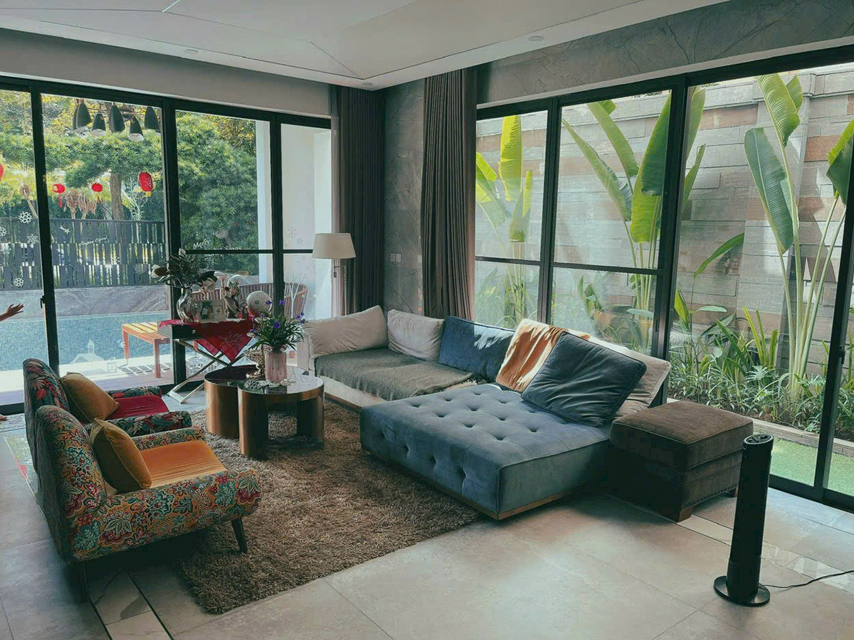 Bán biệt thự Ciputra, diện tích 230m2, mặt đường đôi, Full nội thất, có bể bơi riêng, CĂN HIẾM